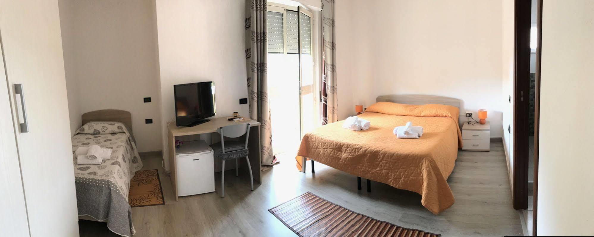 Raxul Guest house 2*